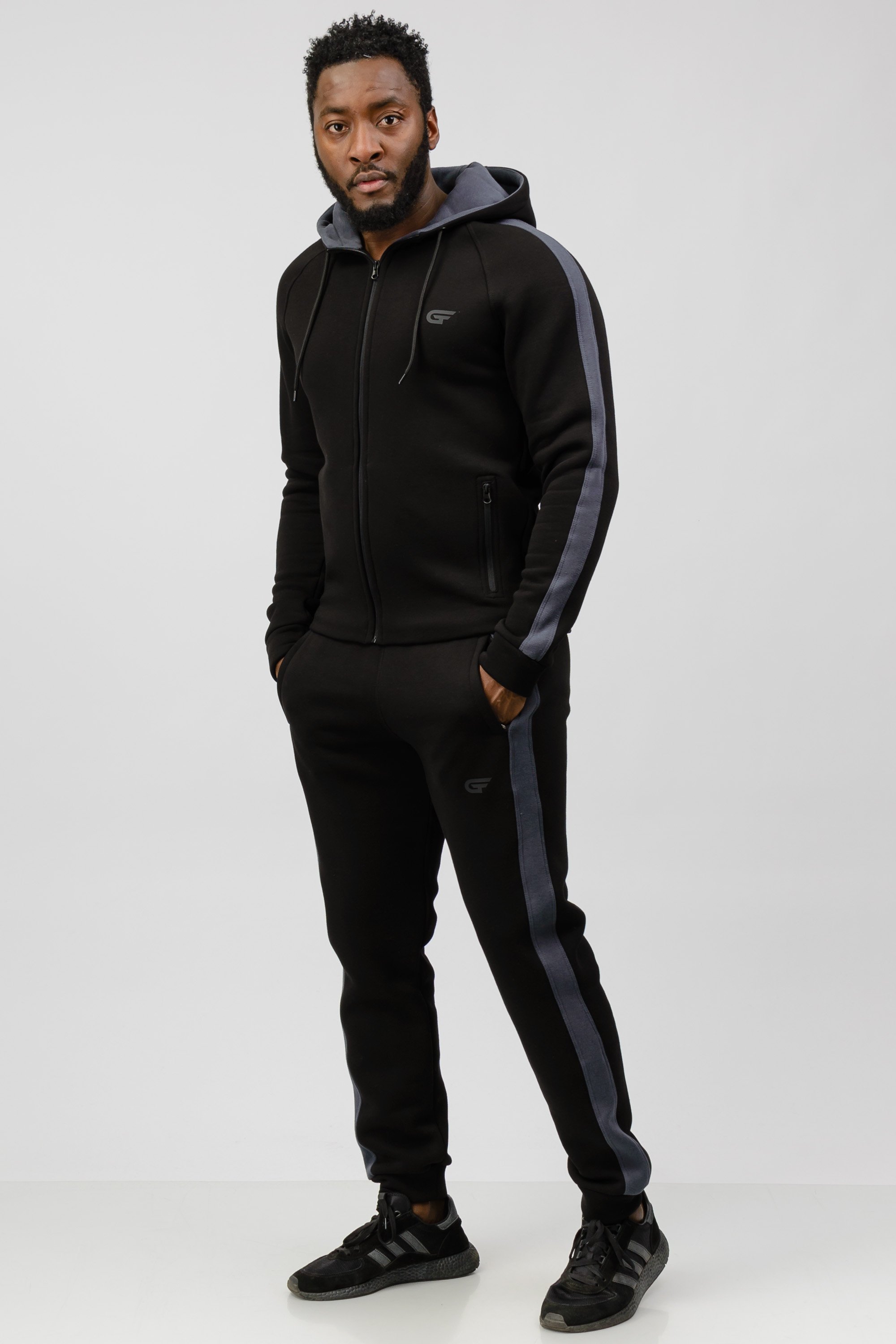 Утеплений спортивний костюмі GFSPORT чорний