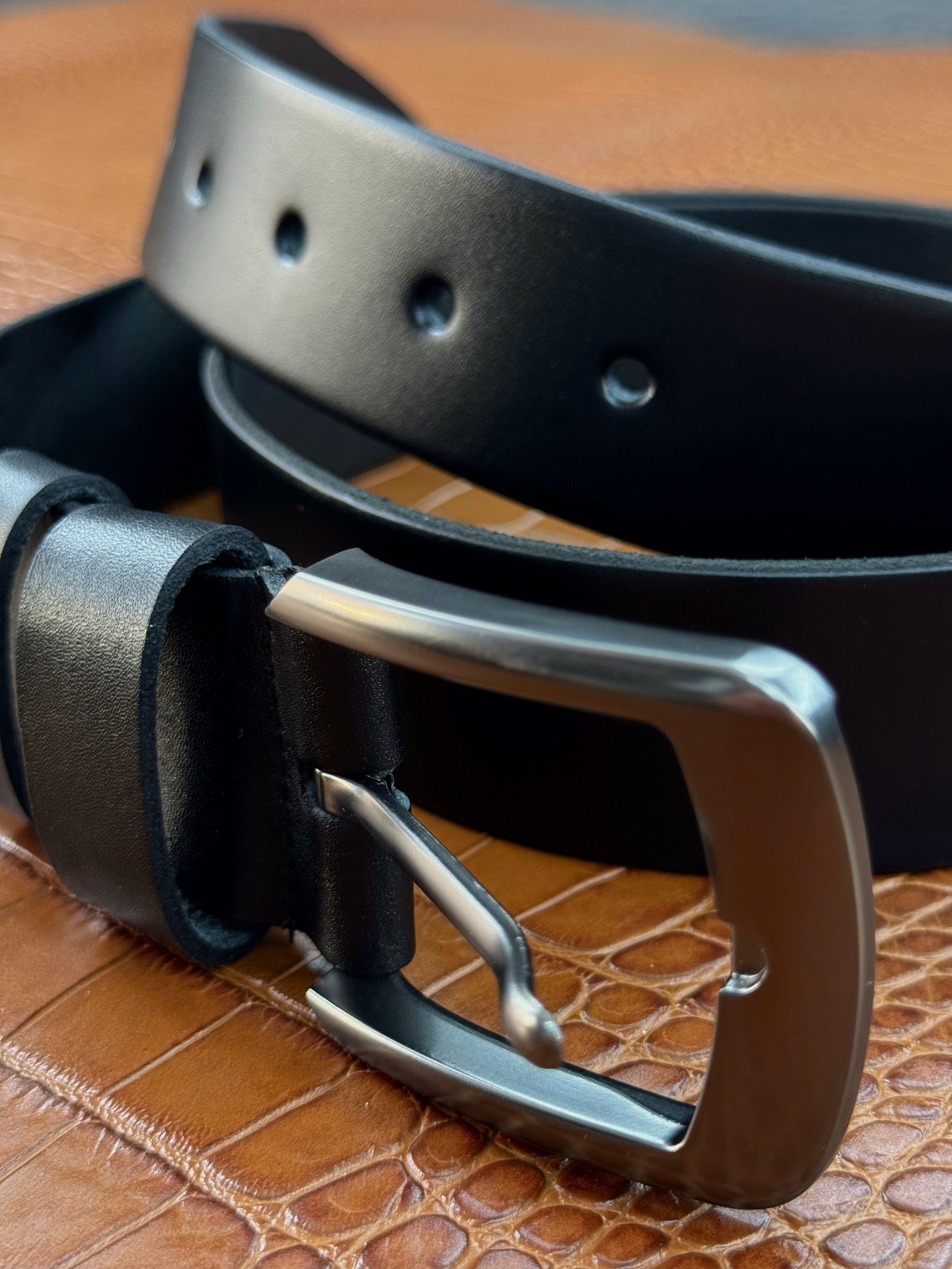 Ремень мужской из натуральной кожи черный SKILL