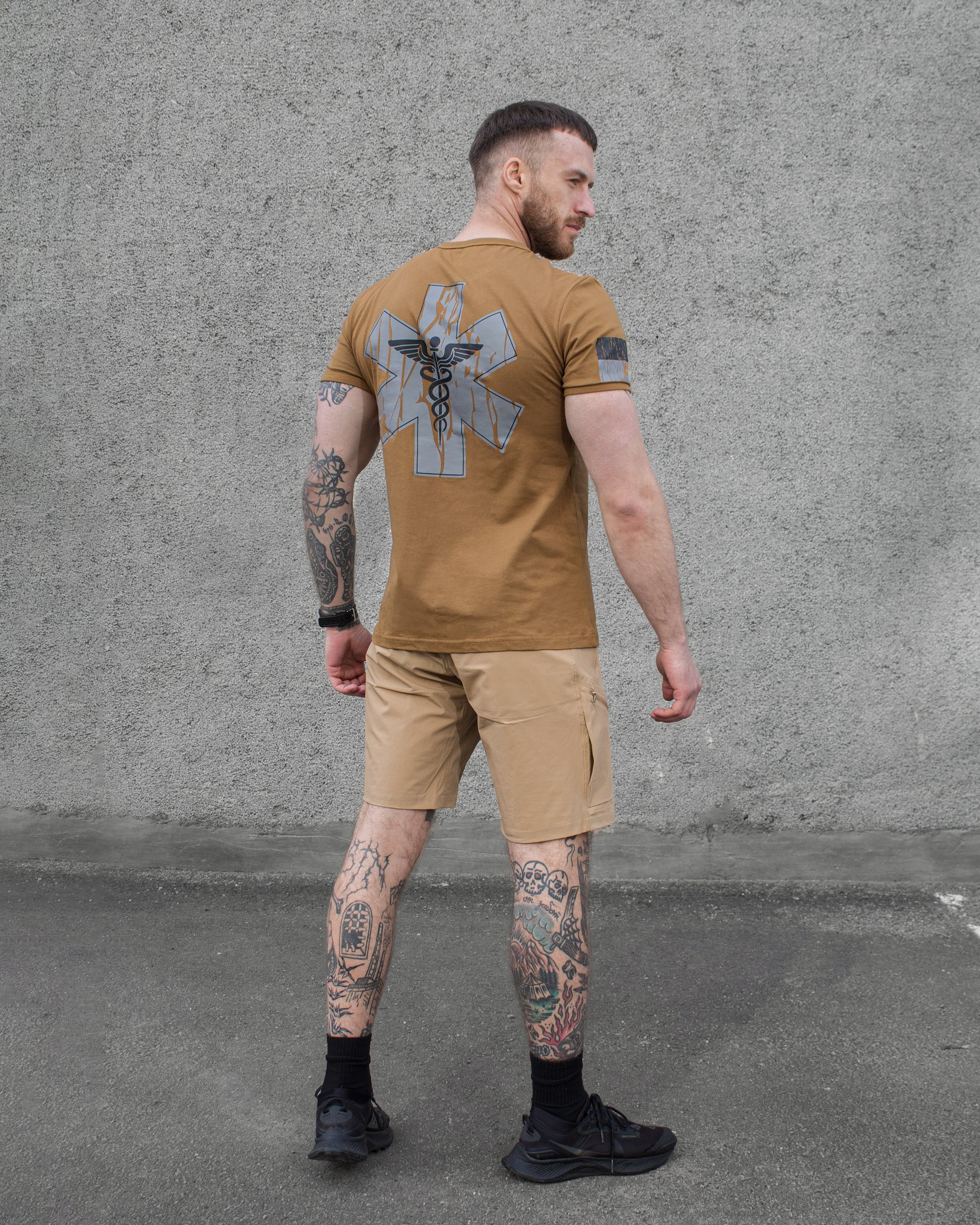 КОМПЛЕКТ (ФУТБОЛКА BEZET MEDIC КОЙОТ, ШОРТИ КАРГО ШВИДКОСОХНУЧІ BEZET ADVENTURE ПІСОЧНИЙ) - Фото 4