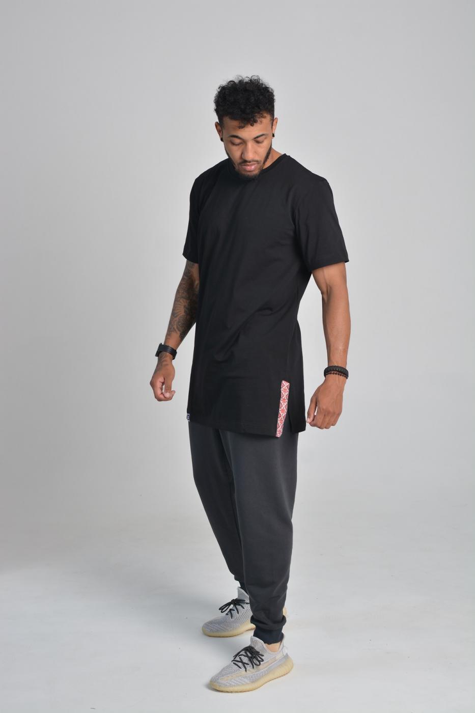 Футболка длинная чёрная с Украинским орнаментом Hi Mate