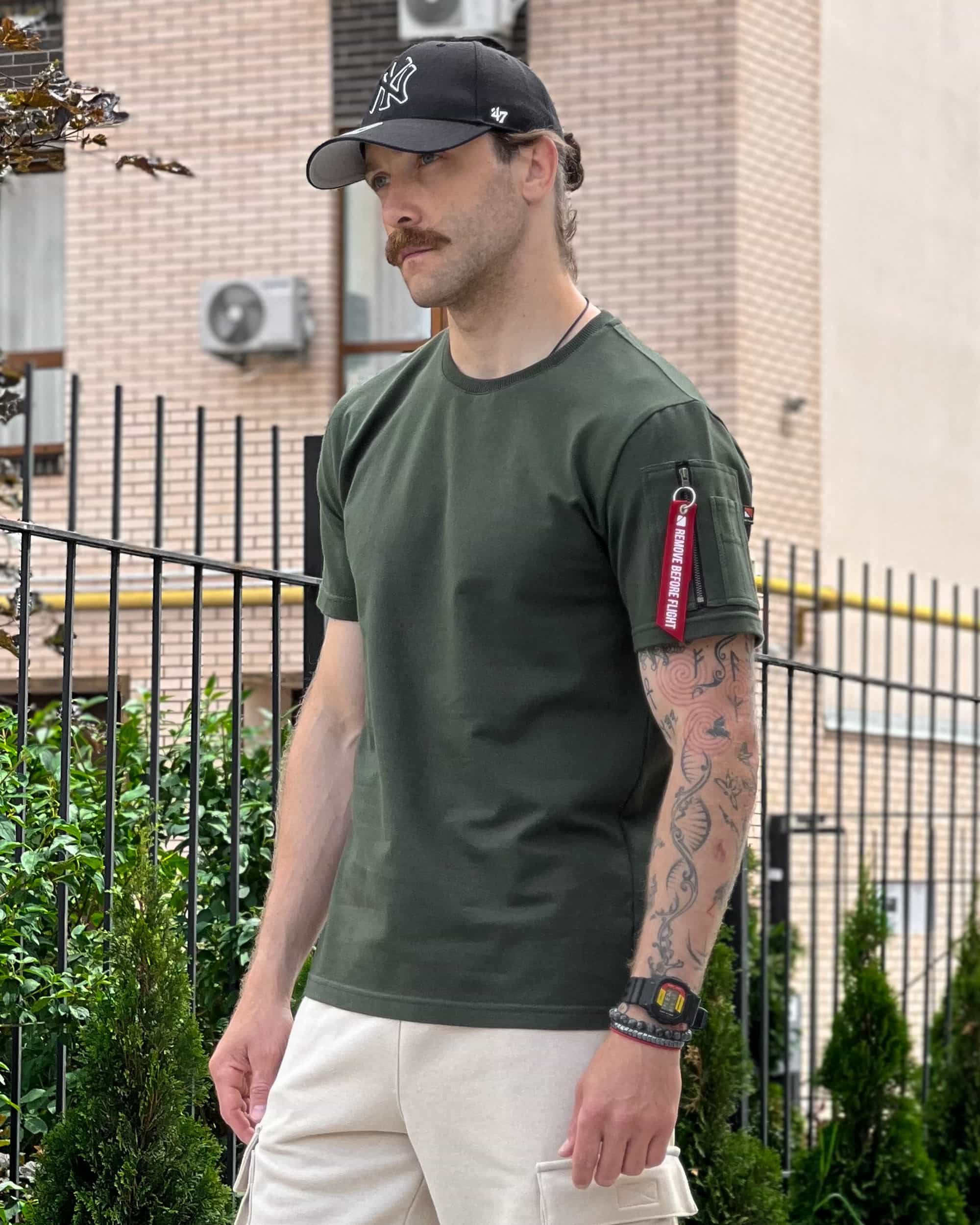 Футболка хакі з кишенею базова Olymp