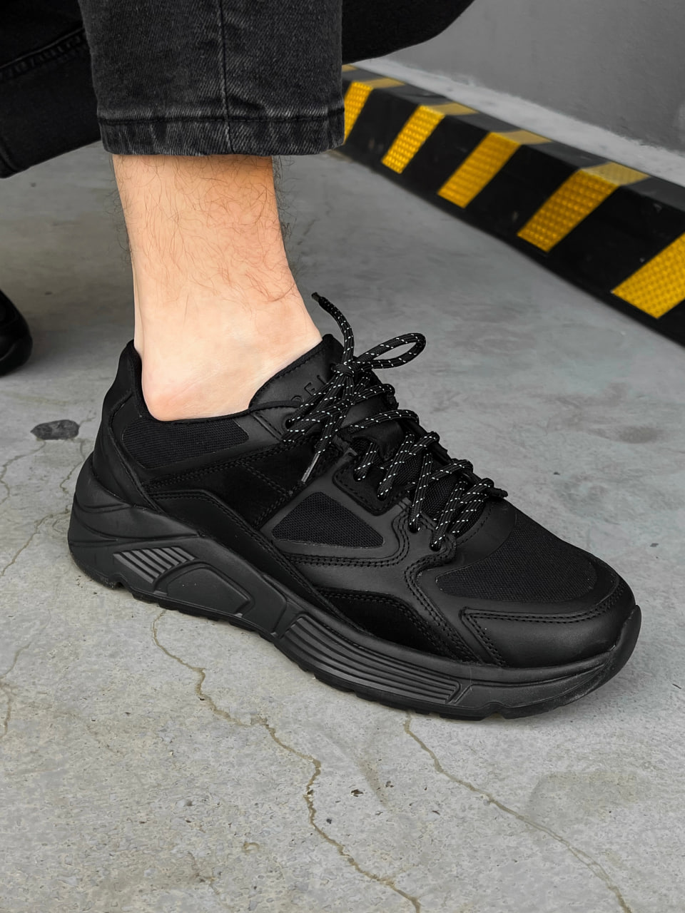 Мужские кроссовки кожаные Ultimate черные (водонепроницаемые) VDLK - Фото 2