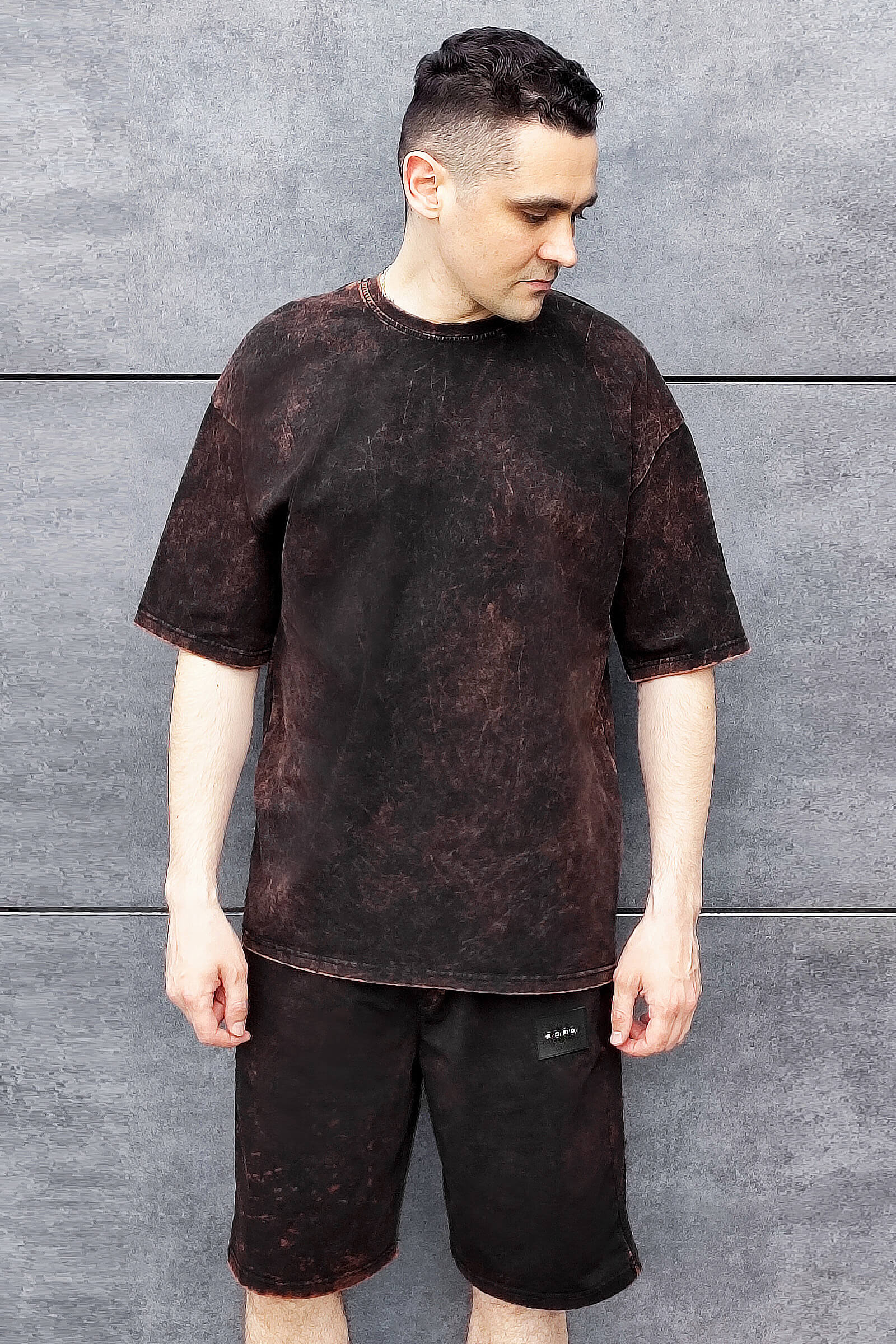 Чоловічий костюм коричневий з візерунком Suns House