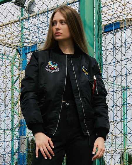 Бомбер MA-1 чорний жіночий з нашивками Olymp