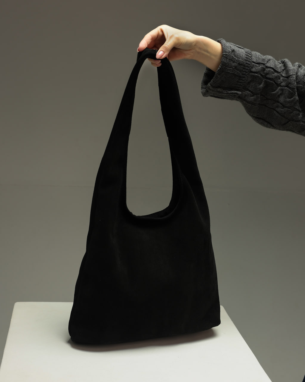 Жіноча сумка-шопер з натуральної замші чорний SKILL