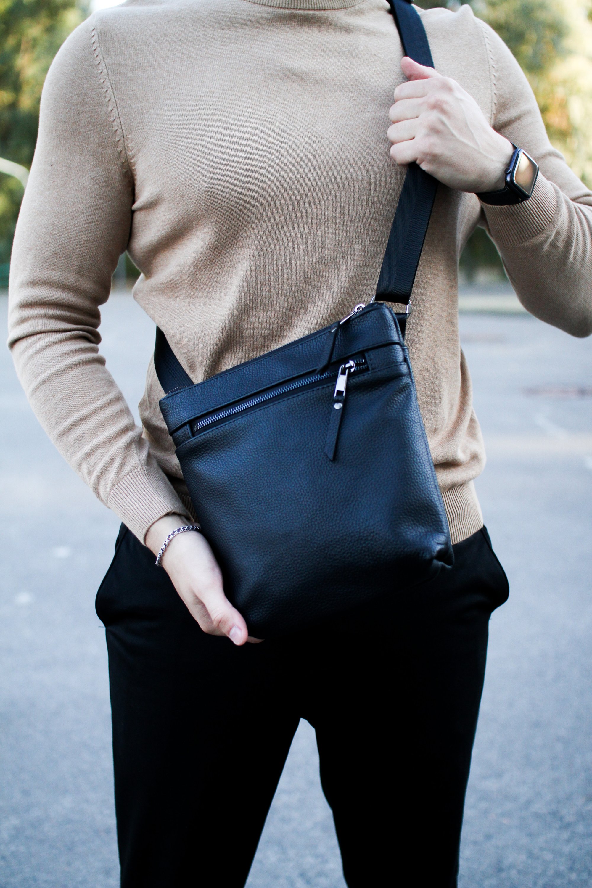 Сумка-мессенджер із натуральної зернистої шкіри, чорна SKILL