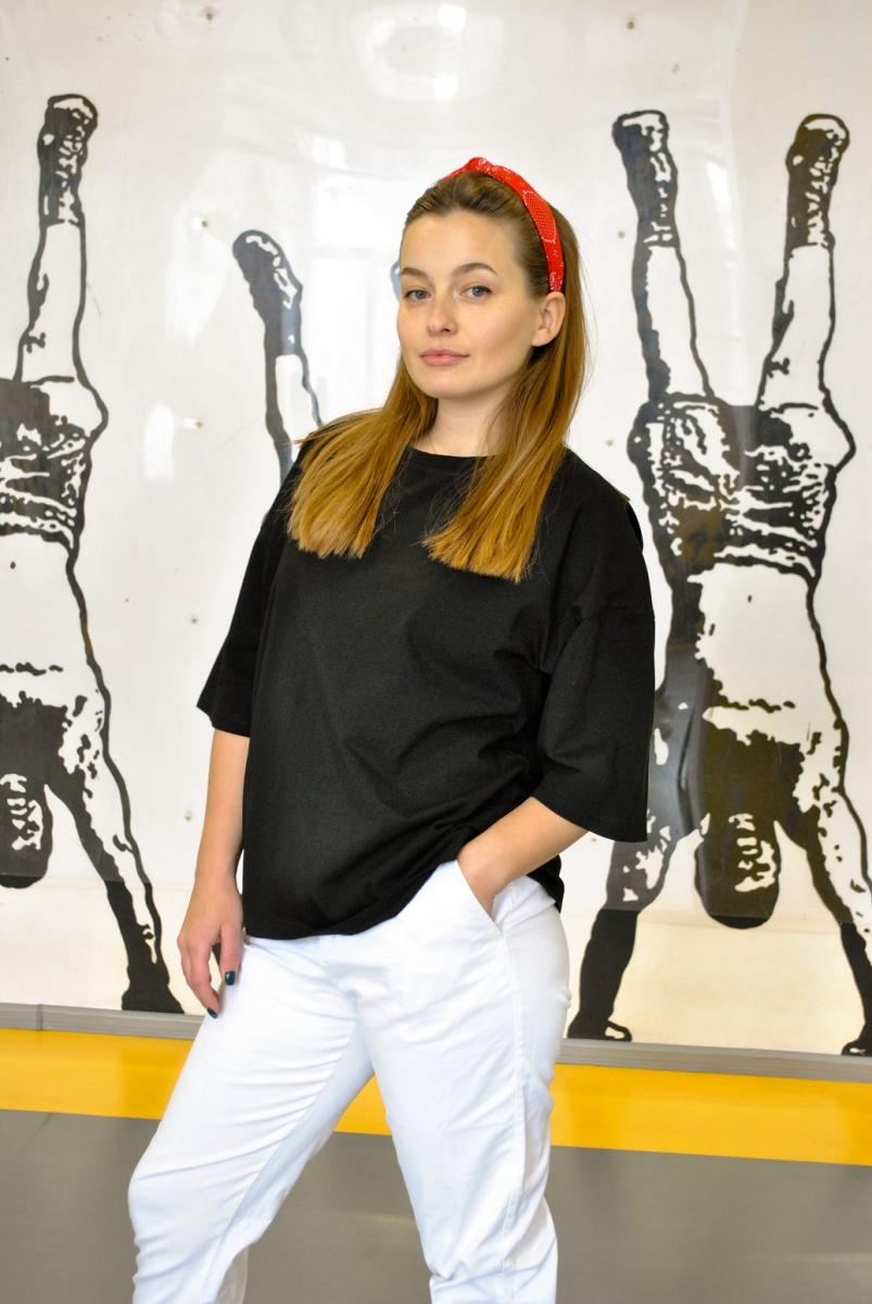 Футболка оверсайз жіноча чорна Hi Mate