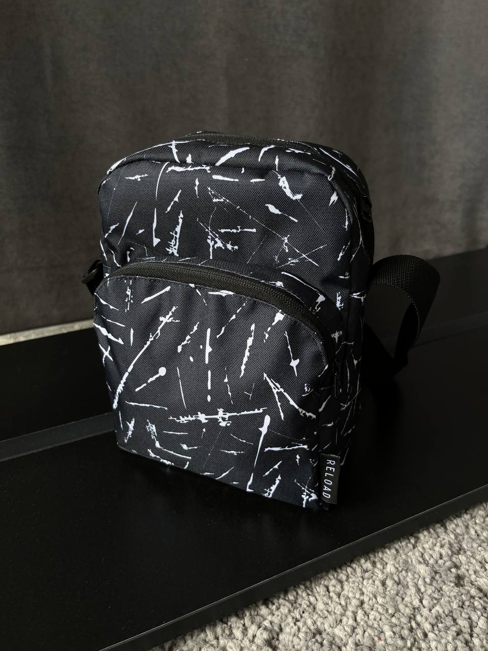 Сумка через плече (месенджер) Reload spray унісекс