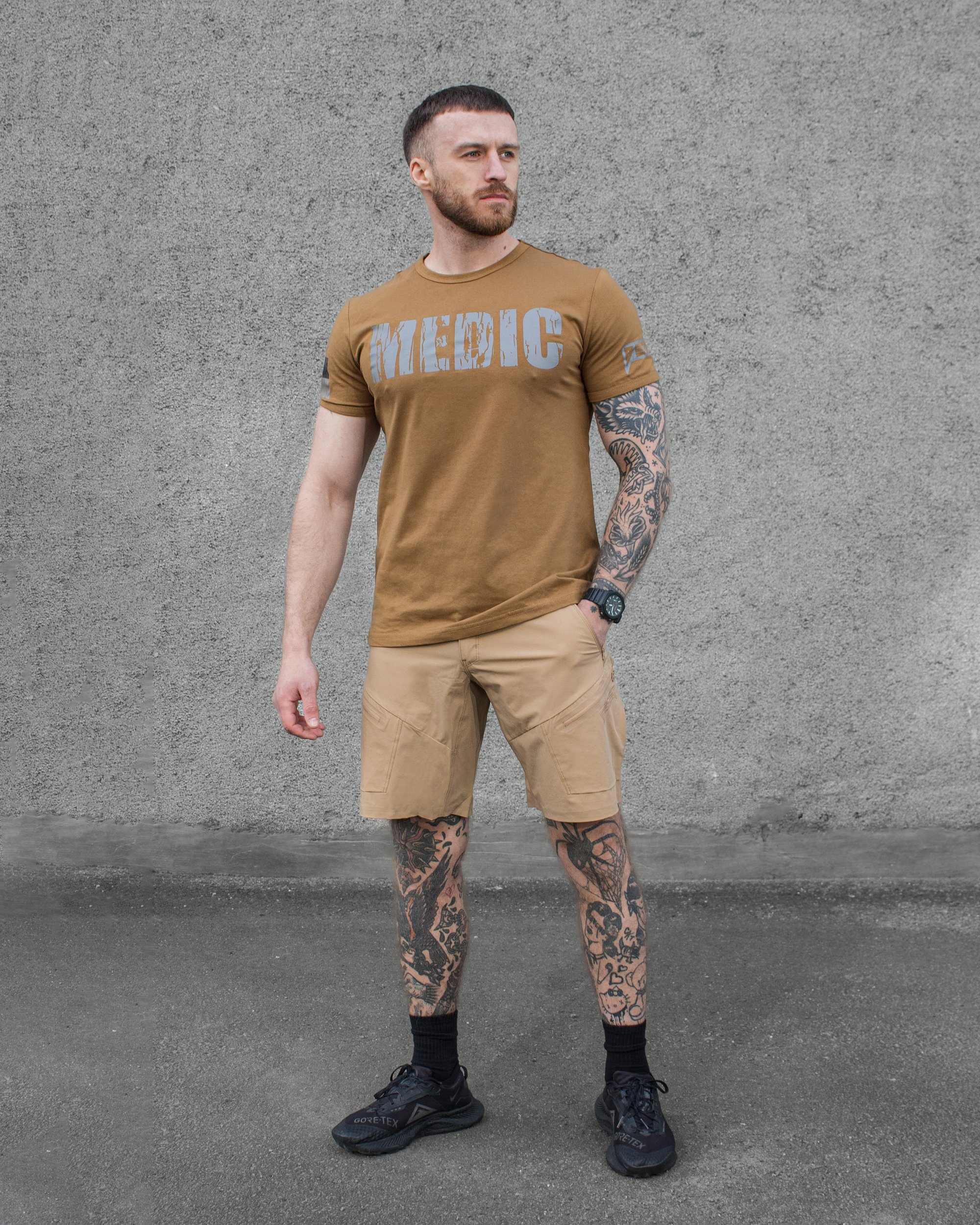 КОМПЛЕКТ (ФУТБОЛКА BEZET MEDIC КОЙОТ, ШОРТИ КАРГО ШВИДКОСОХНУЧІ BEZET ADVENTURE ПІСОЧНИЙ) - Фото 2