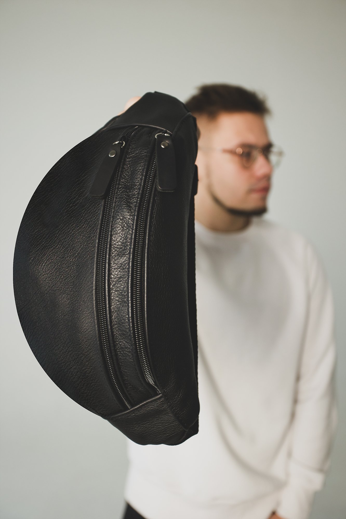 Сумка чоловіча бананка із натуральної шкіри чорна SKILL