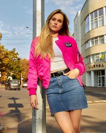 Бомбер MA-1 рожевий жіночий з нашивками Olymp