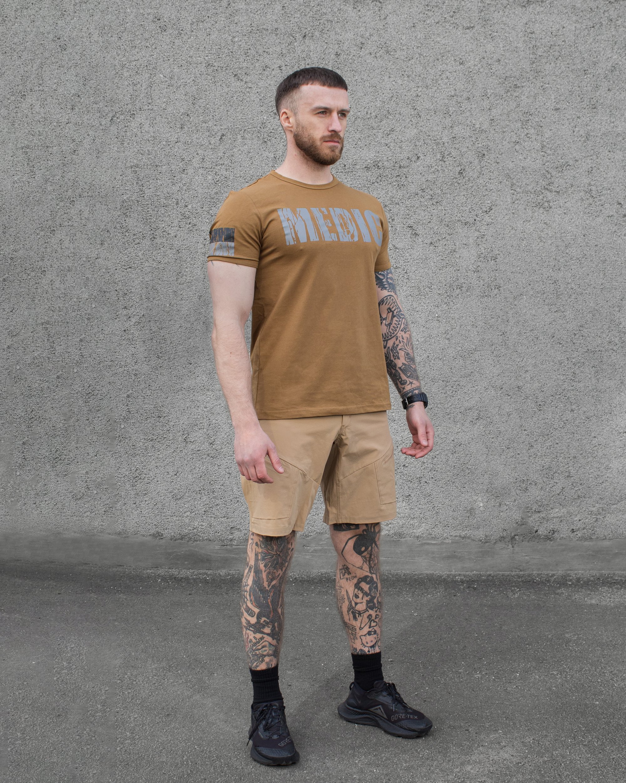 КОМПЛЕКТ (ФУТБОЛКА BEZET MEDIC КОЙОТ, ШОРТИ КАРГО ШВИДКОСОХНУЧІ BEZET ADVENTURE ПІСОЧНИЙ) - Фото 1