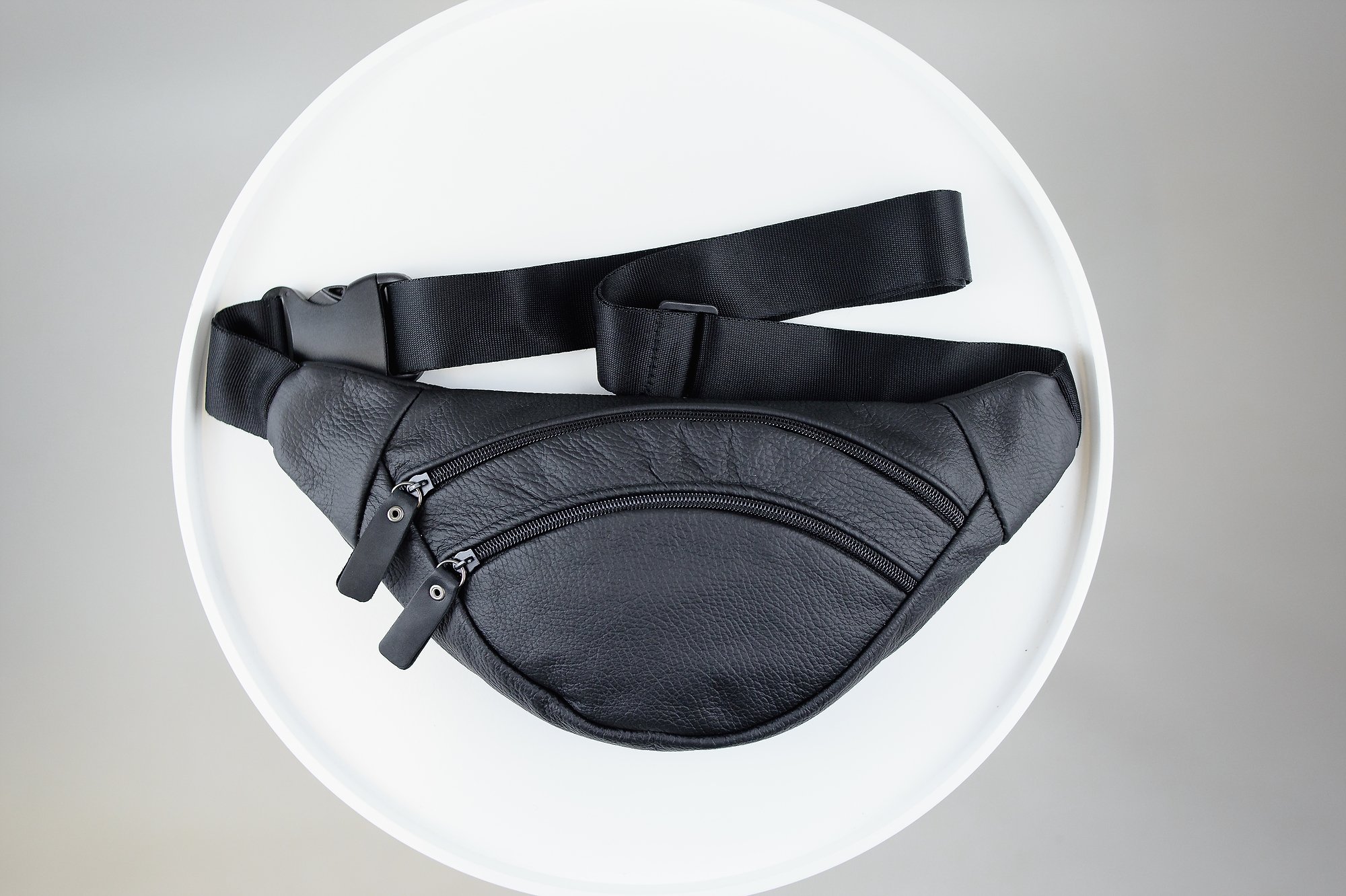 Сумка мужская бананка из натуральной кожи черная SKILL