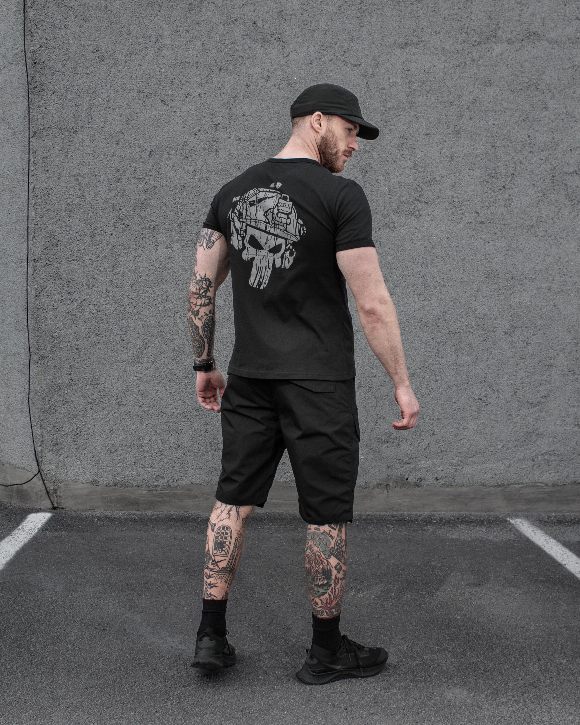 КОМПЛЕКТ (ФУТБОЛКА BEZET SOLDIER ЧОРНИЙ, БЕЙСБОЛКА ТАКТИЧНА BEZET ADVENTURE ЧОРНИЙ, ШОРТИ КАРГО ТАКТИЧНІ BEZET MILITARY ЧОРНИЙ) - Фото 2