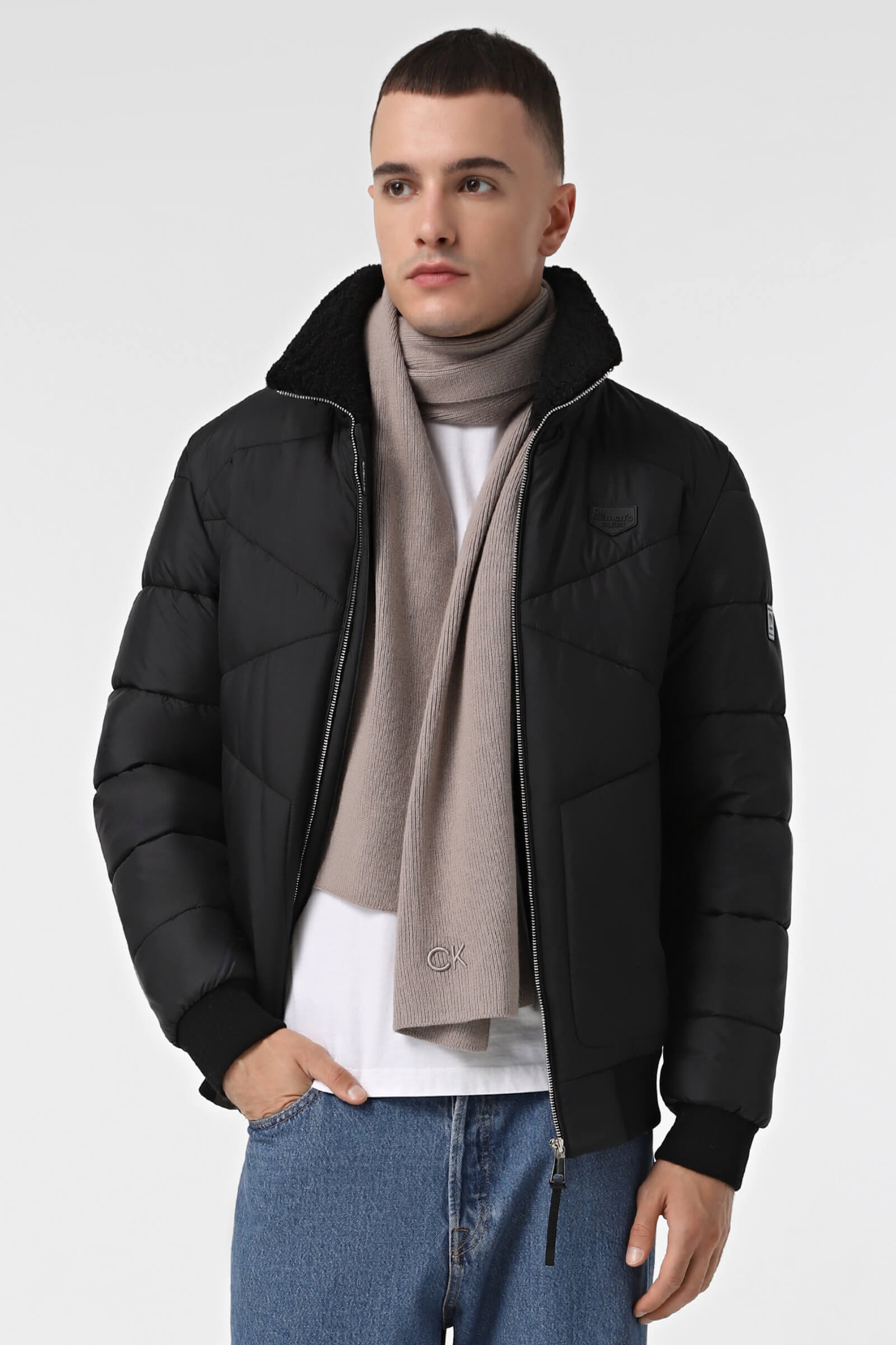 Чоловіча куртка чорна Suns House