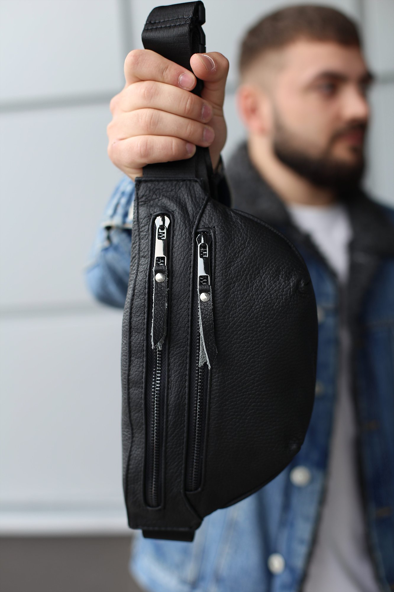 Сумка чоловіча SKILL бананка із натуральної шкіри чорна SKILL