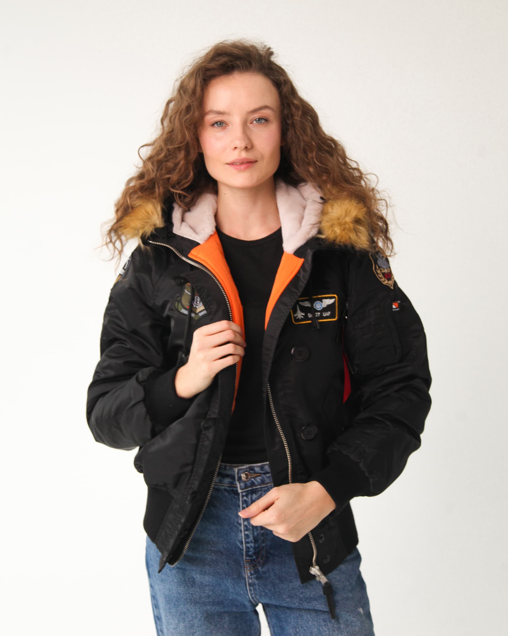 Жіноча аляска N-2B чорна з нашивками 831 БрТА Olymp