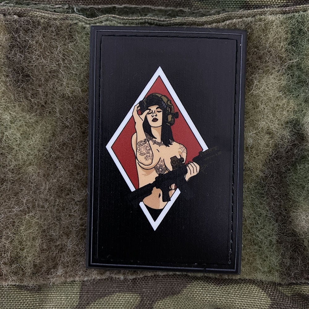 ПВХ патч "Pin Up ромб" (Красный) Paracord By Cat