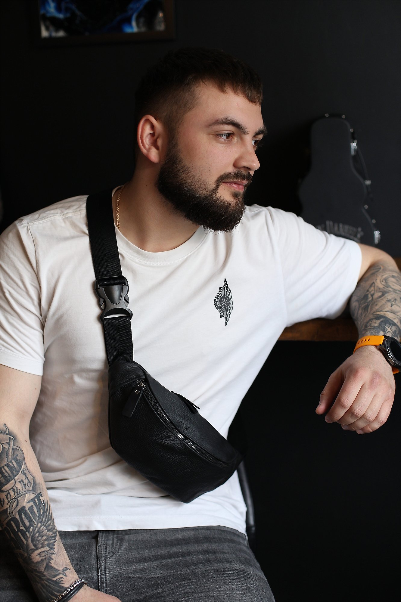 Сумка мужская на пояс из натуральной кожи черная SKILL