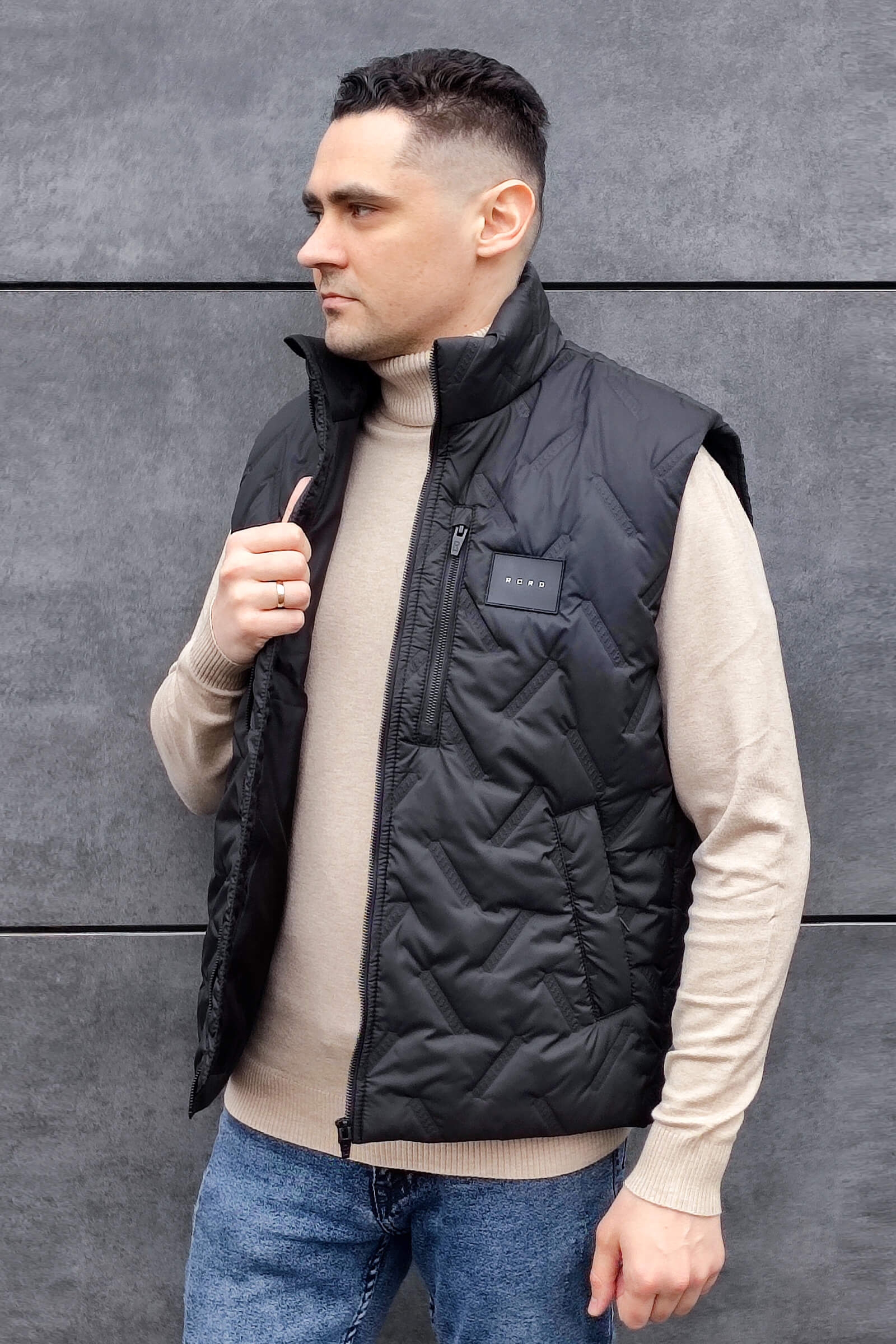 Жилет чоловічий чорний Suns House