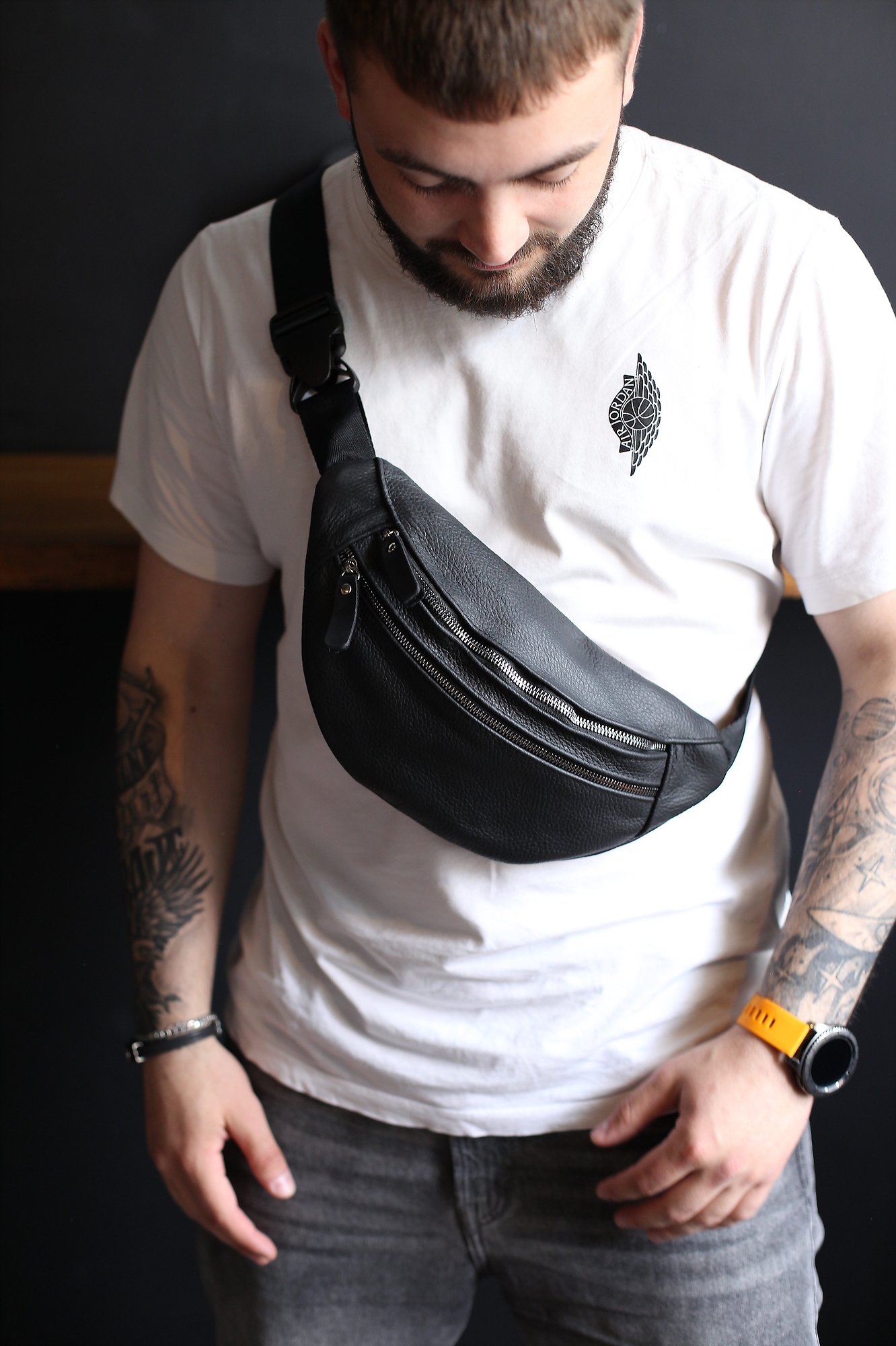 Сумка чоловіча бананка шкіряна чорна SKILL