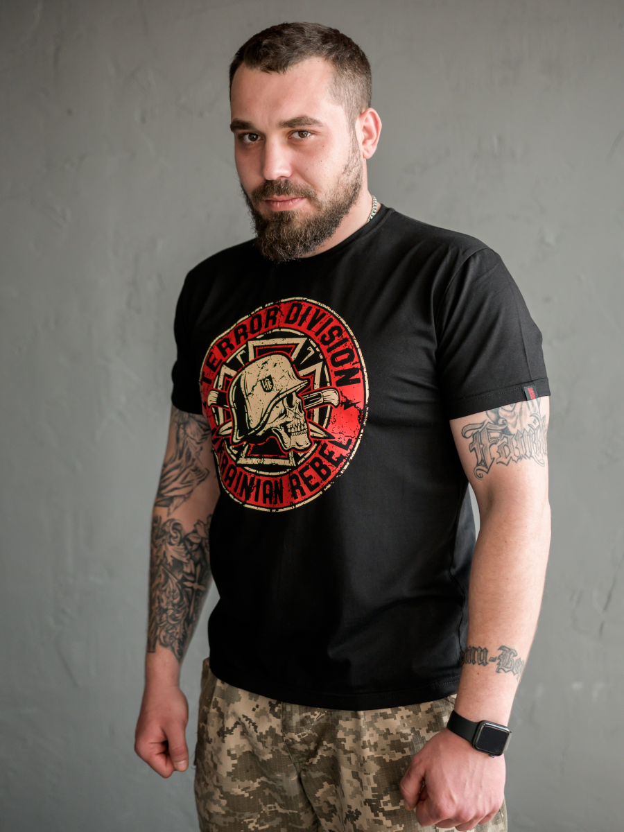 Футболка Rebel / Stay Brave