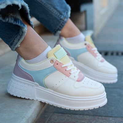 Жіноче взуття