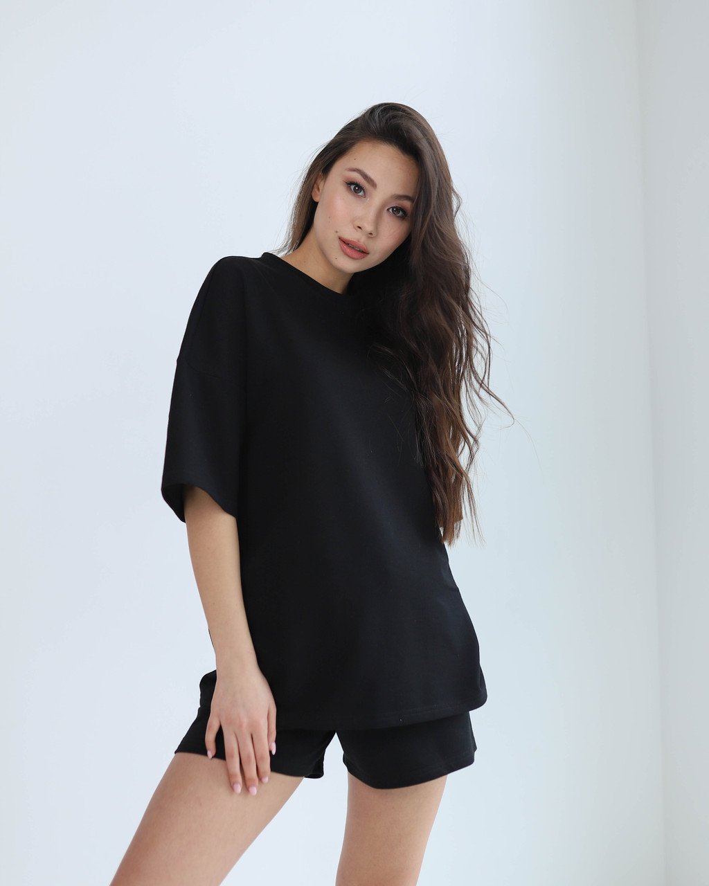 Літній комплект футболка і шорти жіночий чорний оверсайз модель Мія від бренду Тур, розміри: S, M, L TURWEAR