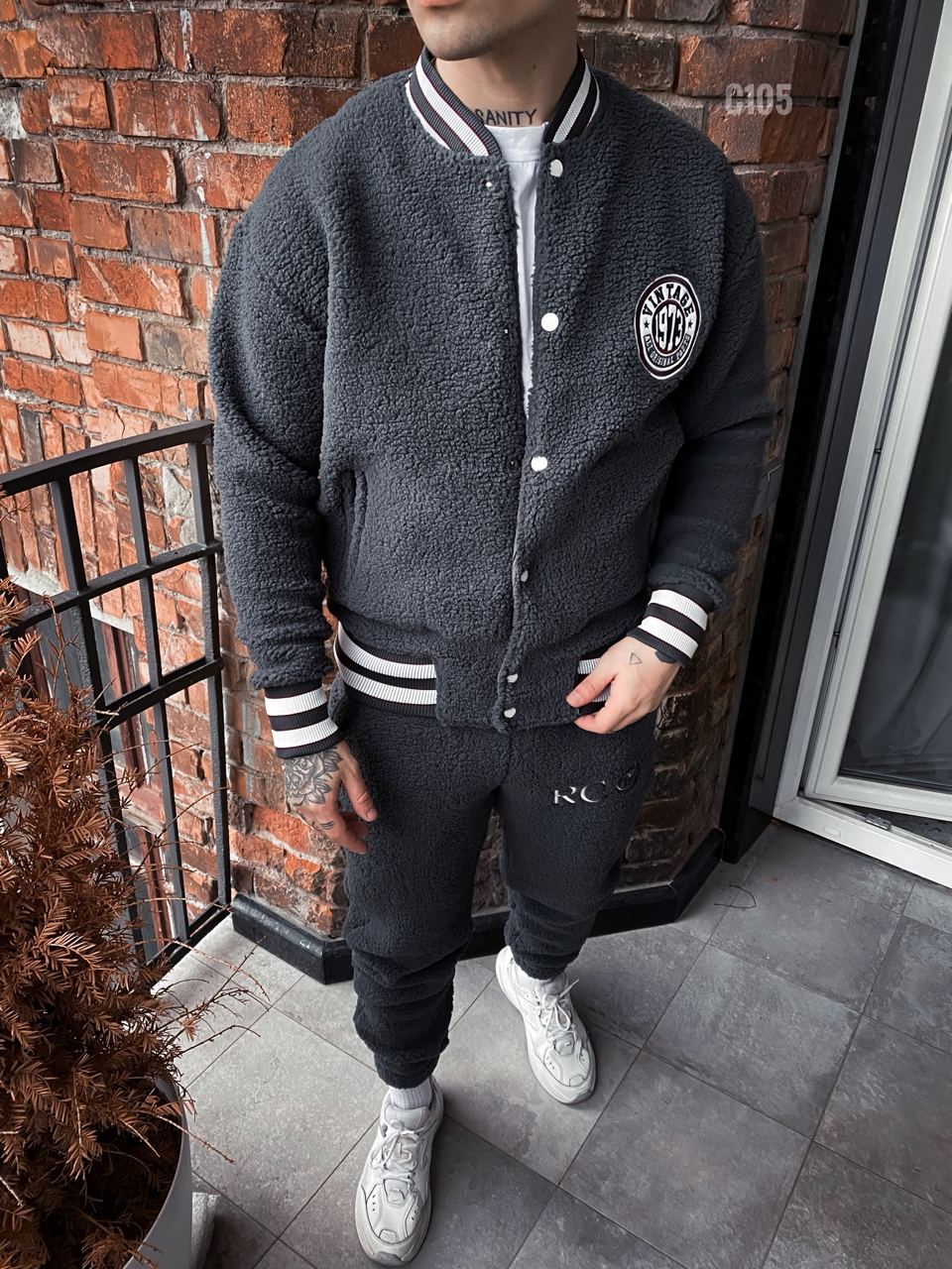 Бомбезний  бомбер от sold-0ut