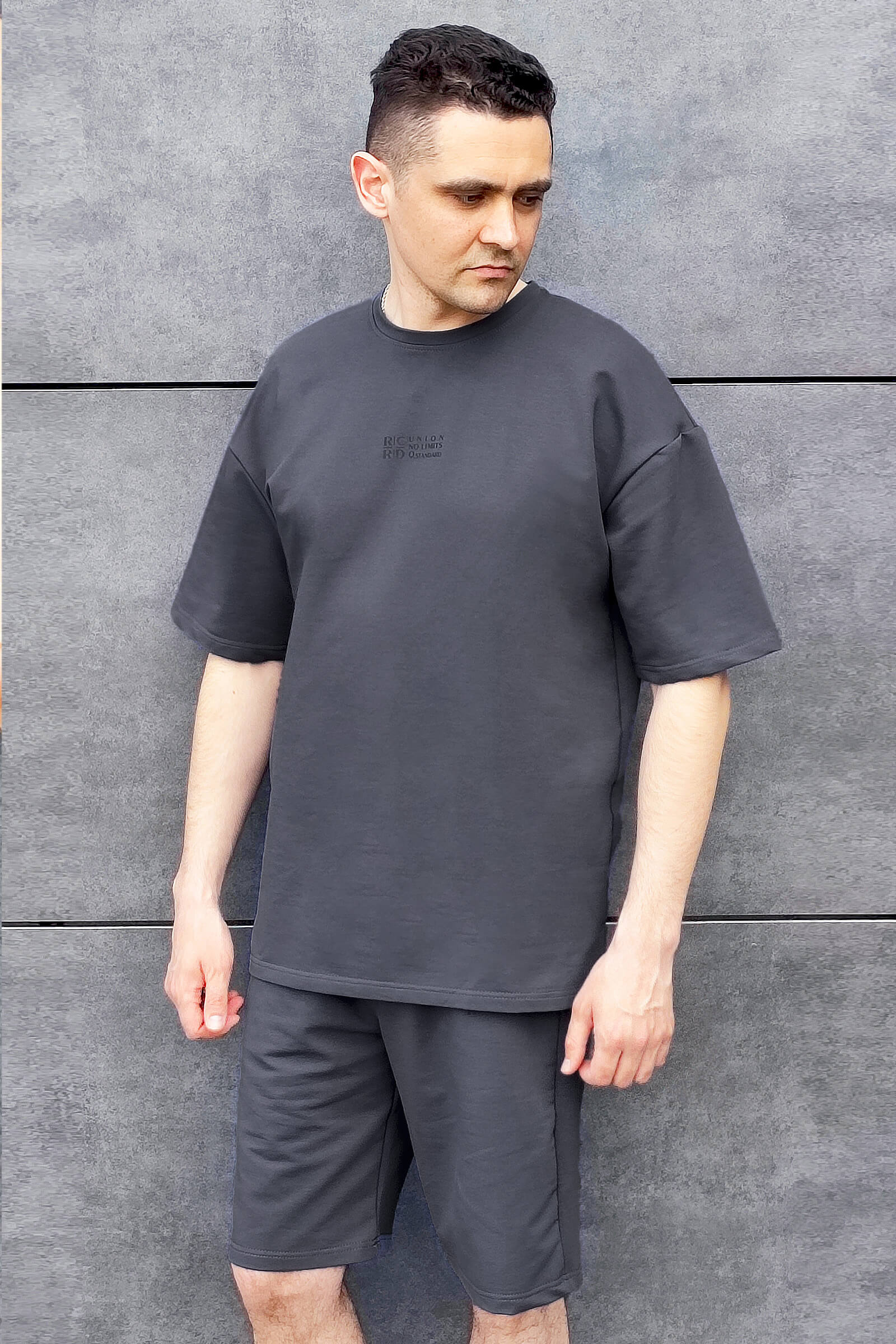 Чоловічий костюм сірий Suns House