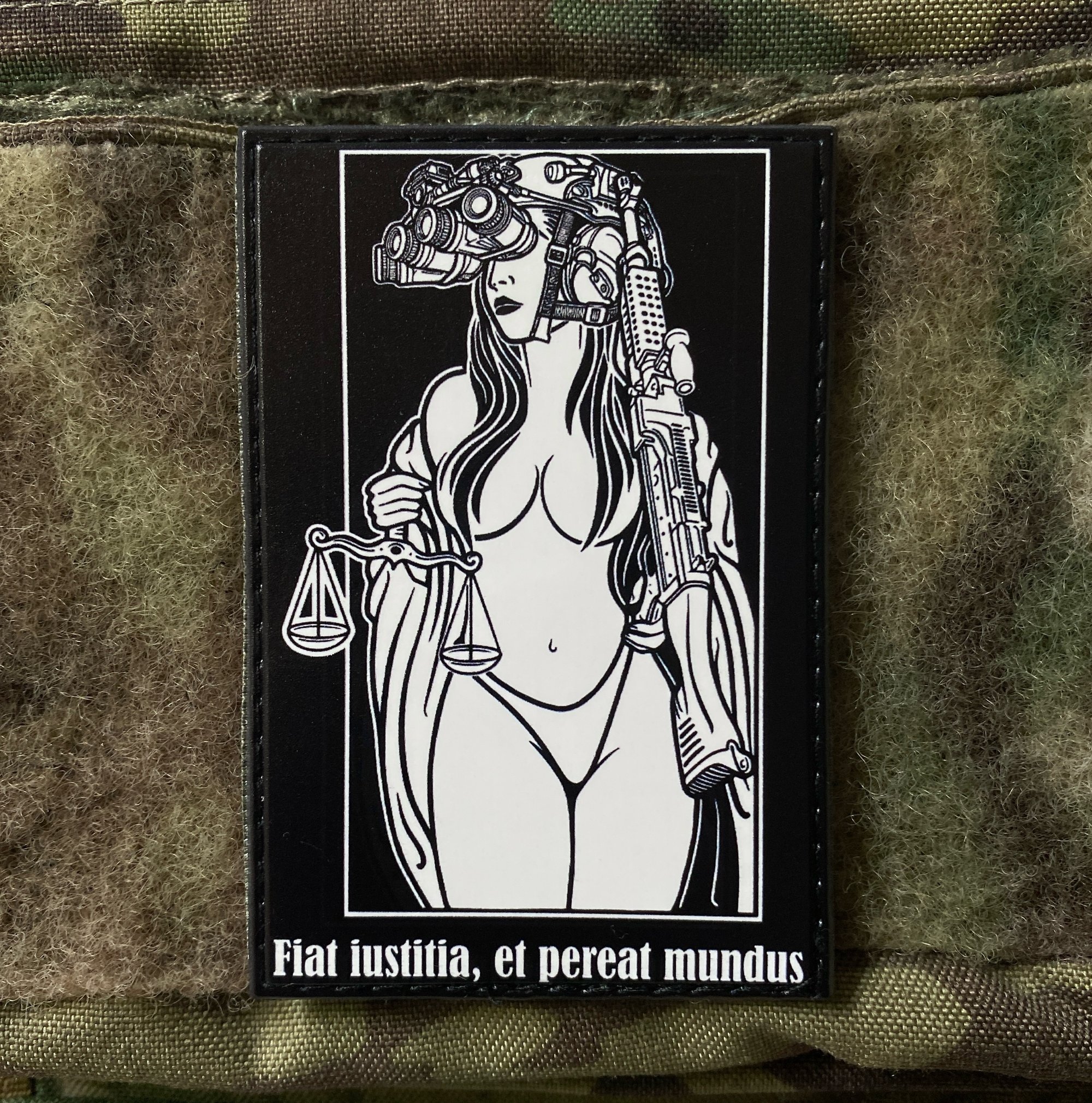 ПВХ патч "Феміда" Paracord By Cat