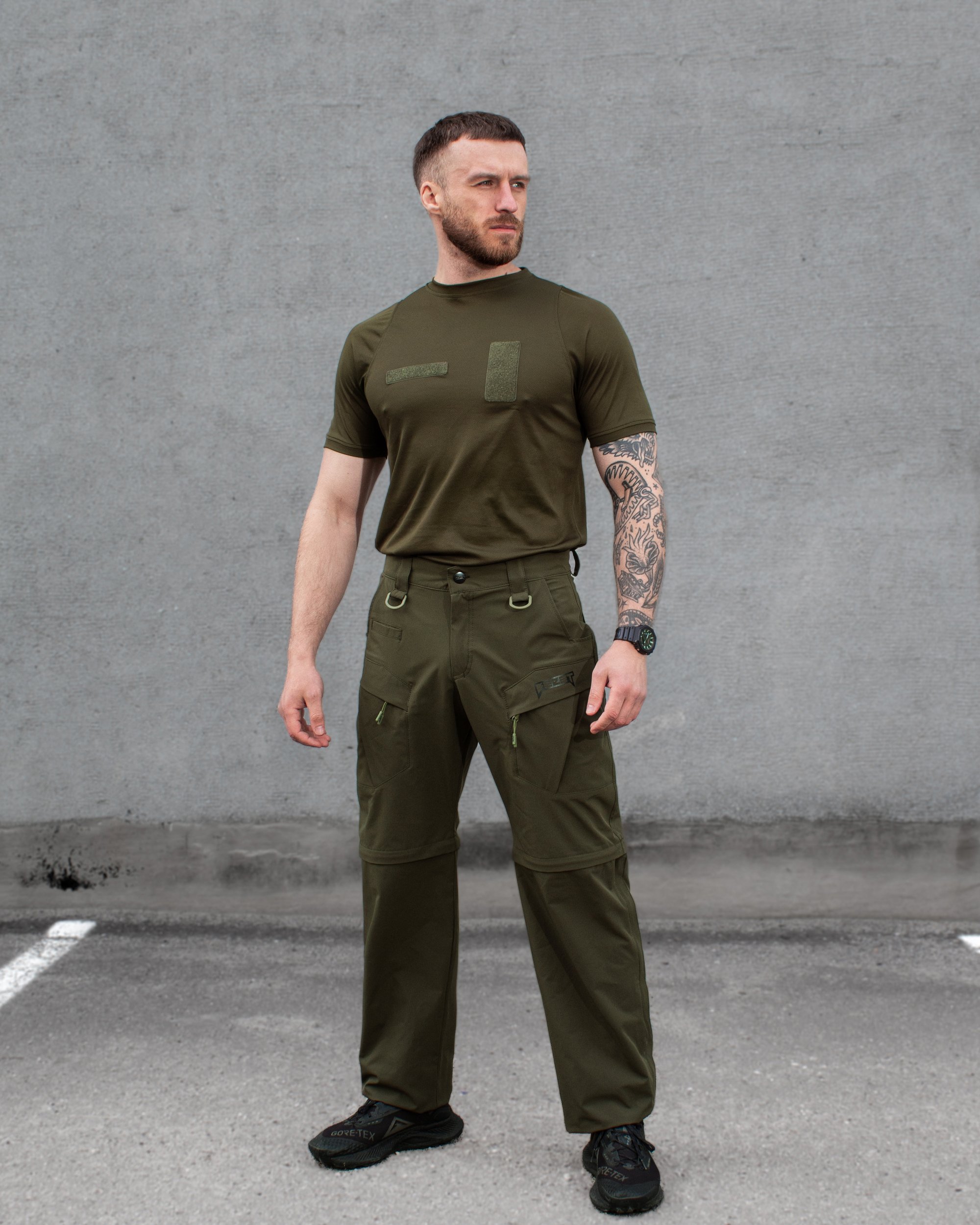 КОМПЛЕКТ (ФУТБОЛКА БЫСТРОСОХНУЩАЯ ТАКТИЧЕСКАЯ BEZET ХАКИ, БРЮКИ КАРГО ТАКТИЧЕСКИЕ BEZET ONYX ХАКИ)