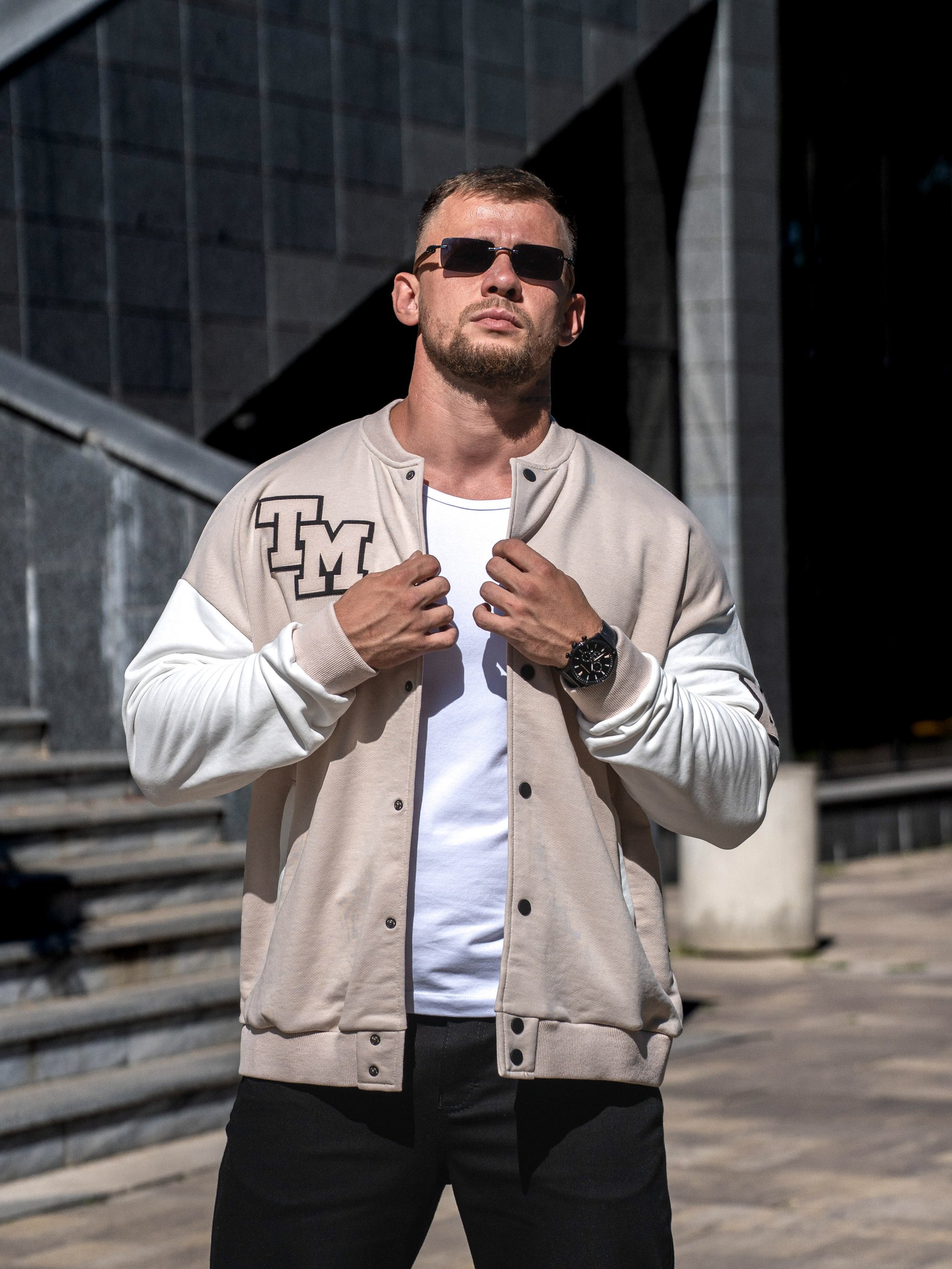 Чоловіча кофта Бомбер на кнопках TM Oversize Petlia 23 Бежевий з молочним