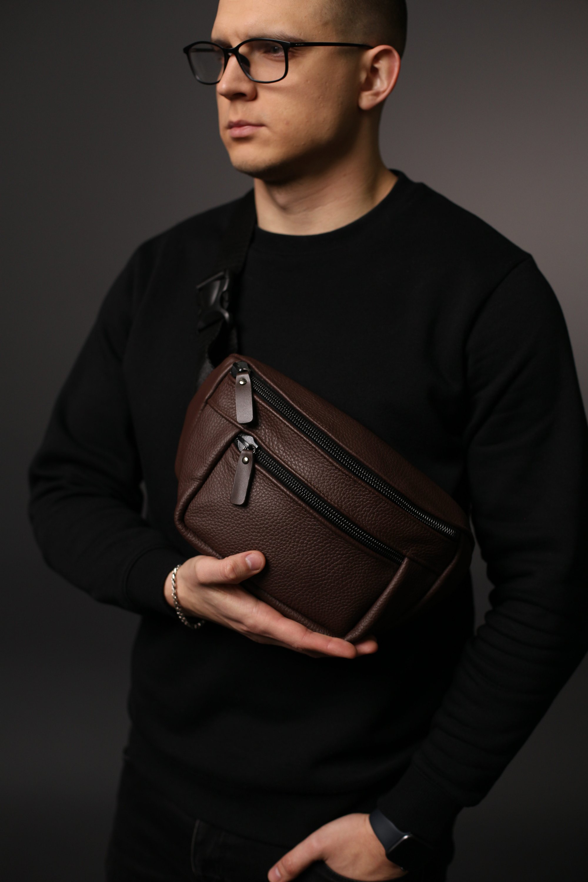 Сумка чоловіча бананка шкіряна коричнева SKILL