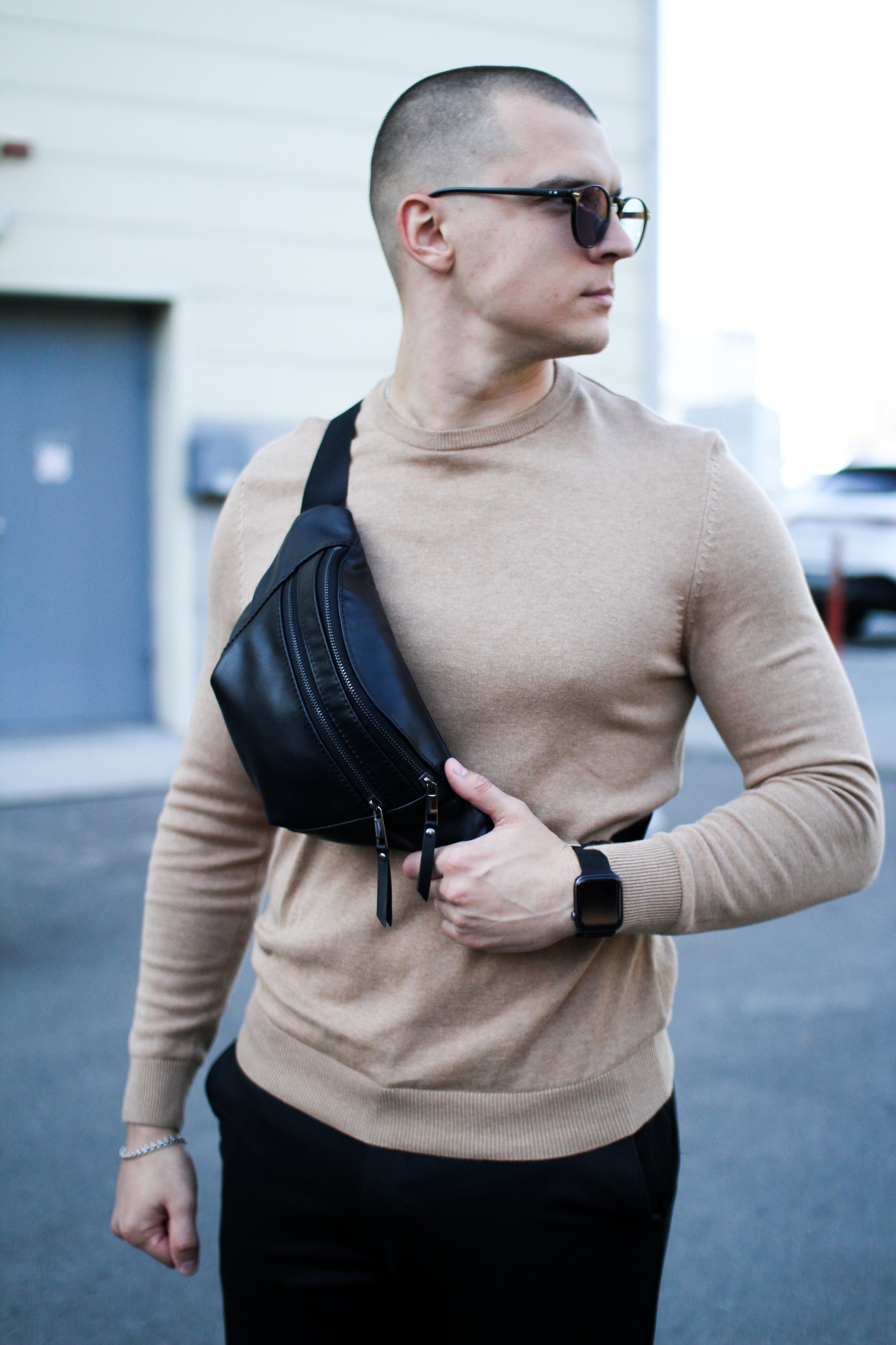 Чоловіча сумка-бананка на пояс з натуральної гладкої шкіри SKILL (чорна) SKILL