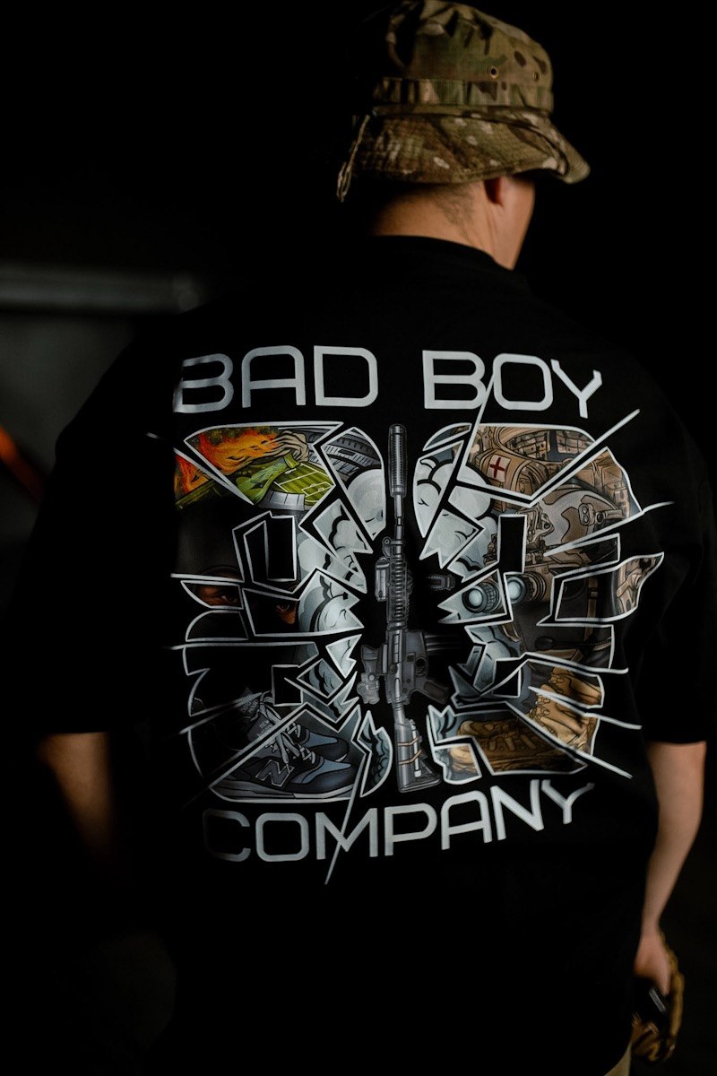 Футболка чорна оверсайз "Уламки юності" Bad Boy Company