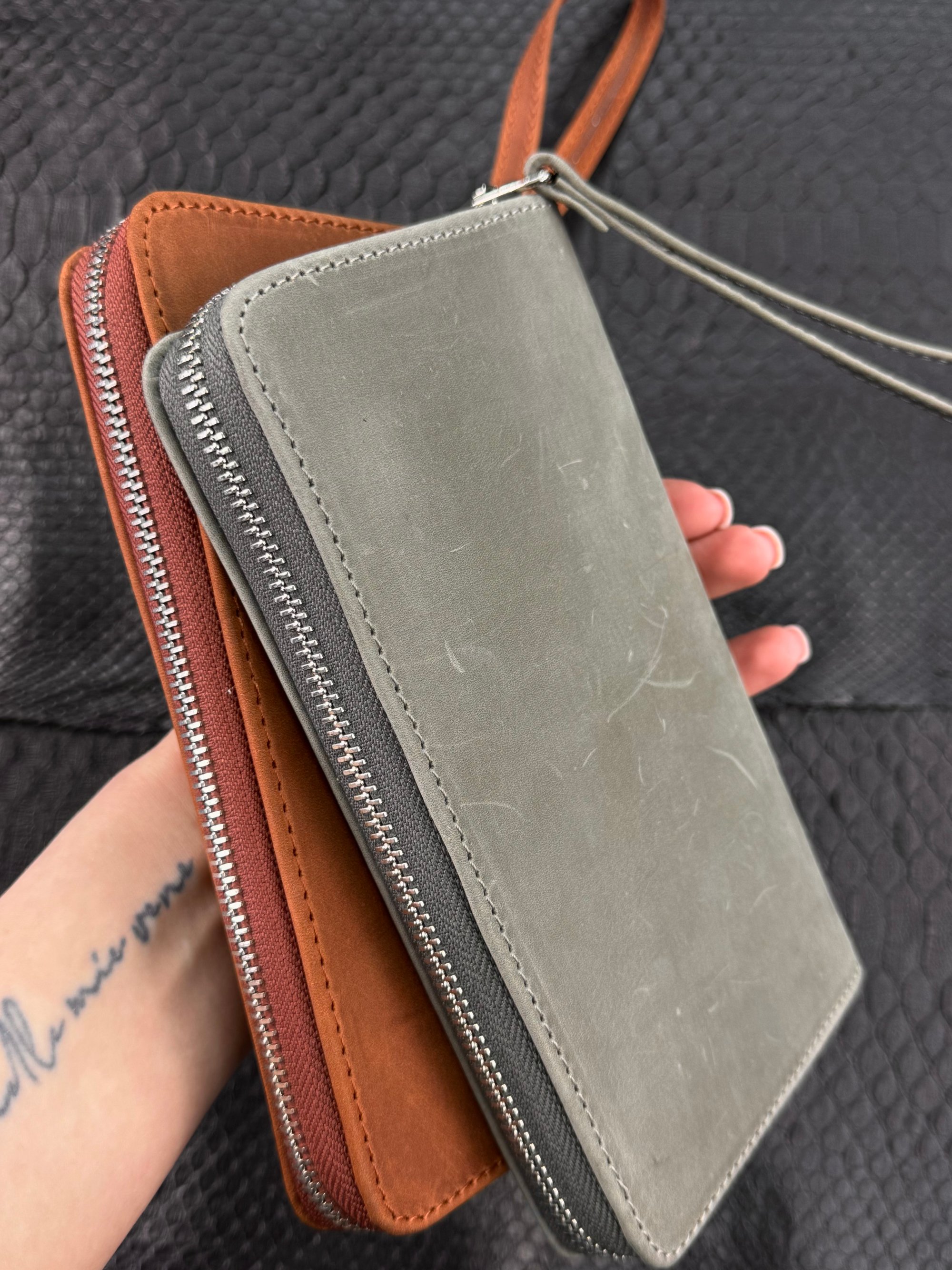 Шкіряний клатч-гаманець із натуральної шкіри Crazy Horse сірий SKILL