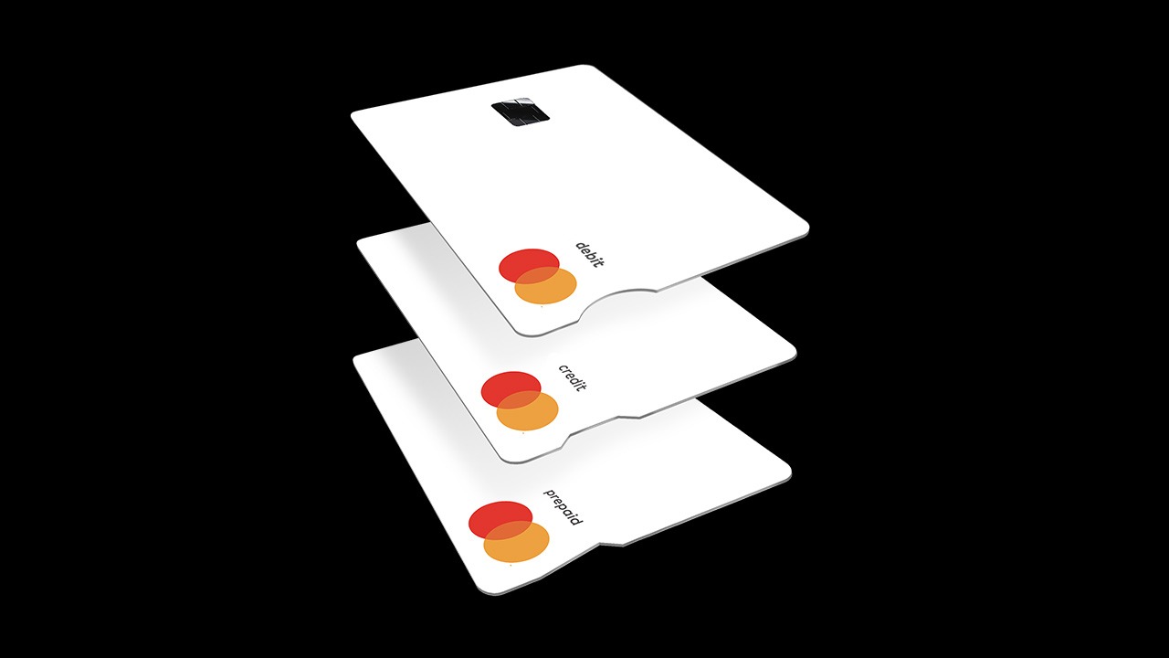 Tres prototipos de tarjetas con cortes laterales distintos.