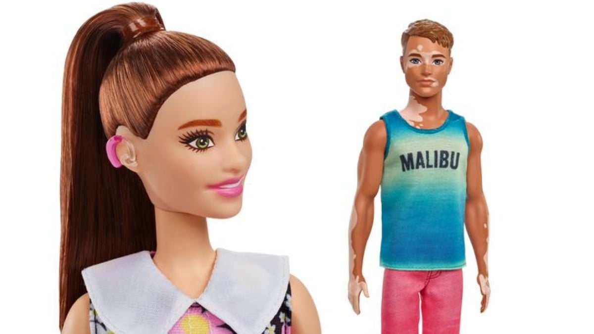 Barbie con implante coclear y Ken con vitiligo.