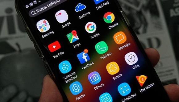 Teléfono móvil con diversas apps.