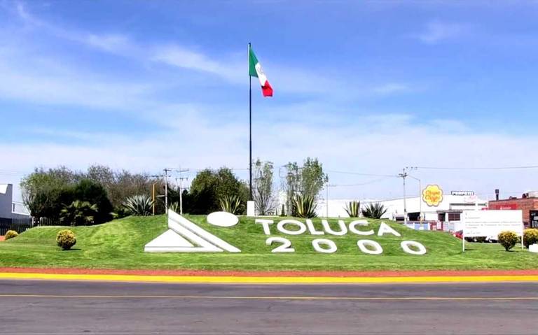 Entrada del Parque Toluca 2000.