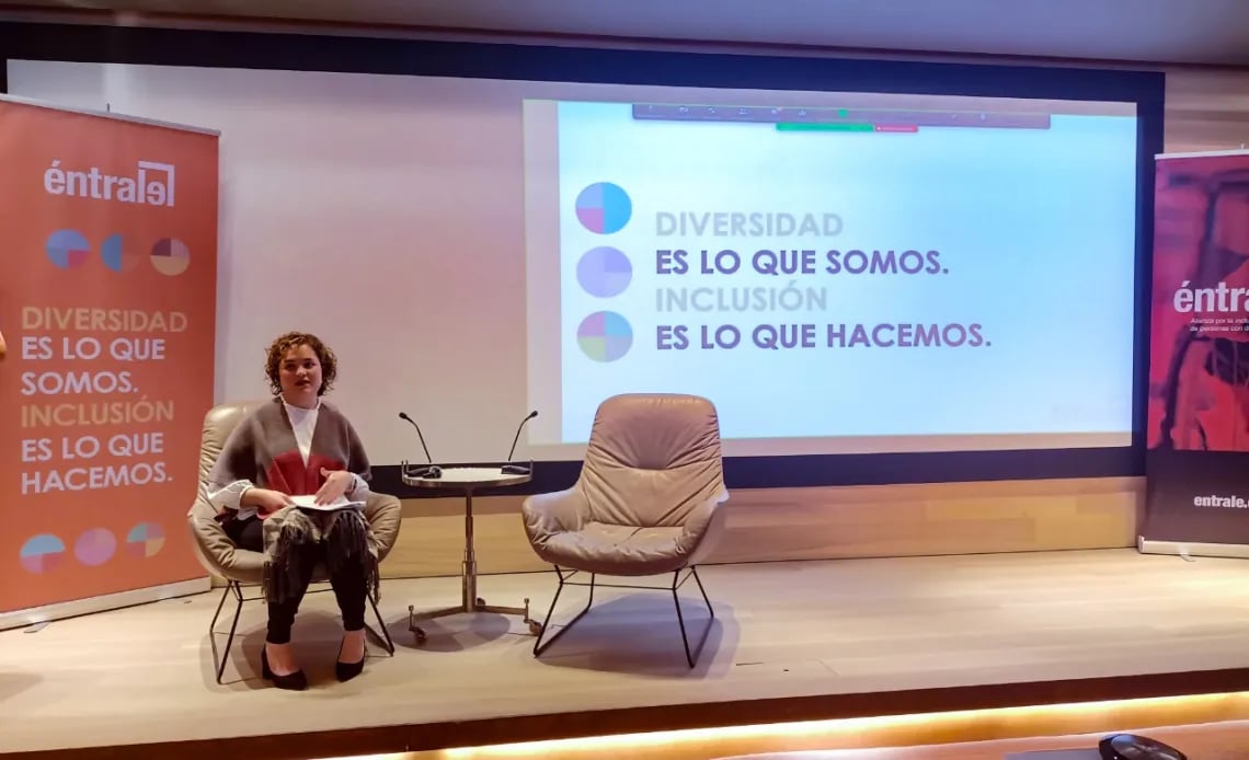 Ponente en la presentación del libre "Éntrale por la diversidad"