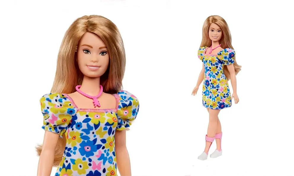 Barbie Fashionista con síndrome de Down con vestido de flores.