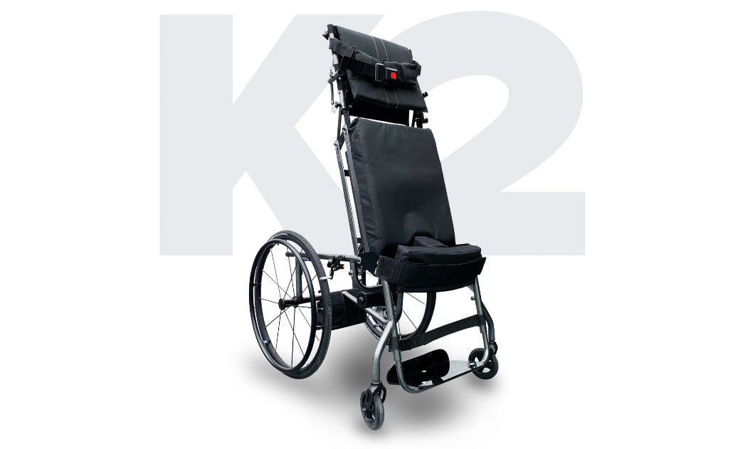 Silla de ruedas acolchonada para personas con discapacidad motriz