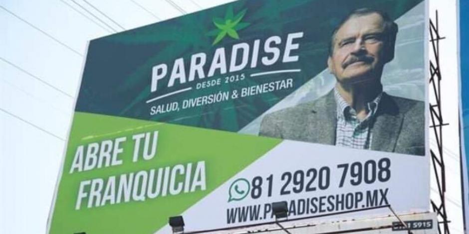 Anuncio espectacular de Vicente Fox con productos Paradise.