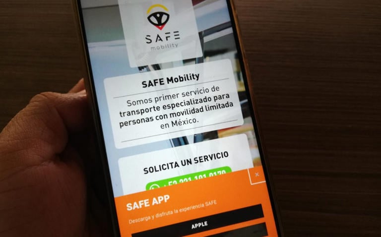 Teléfono móvil con la aplicación Safe Mobility