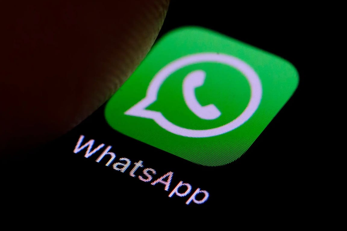 Aplicación de WhatsApp en el teléfono móvil