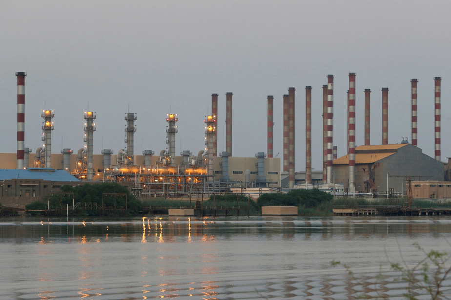 Iran en conflit : flambée record des prix du pétrole