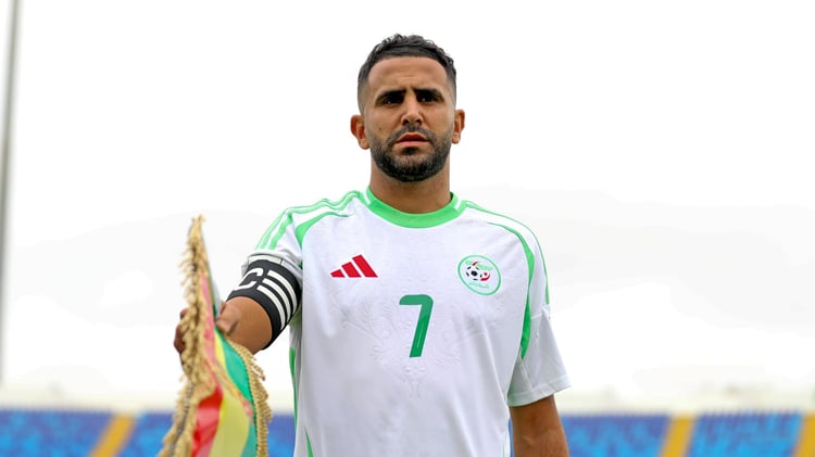 Riyad Mahrez écarté du brassard ? La décision de Petkovic intrigue