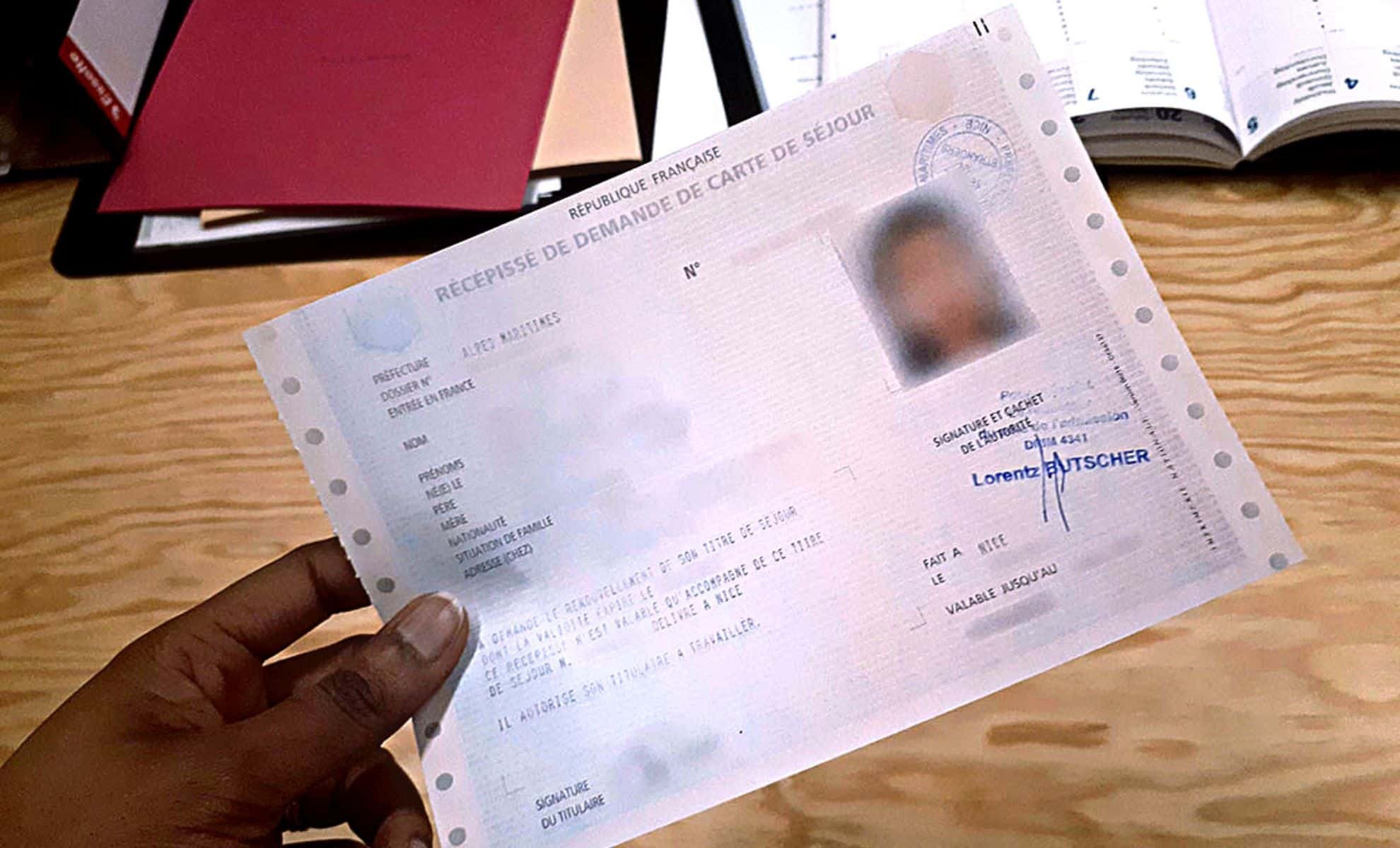 Titre de séjour en attente : les étudiants étrangers pris au piège à Marseille